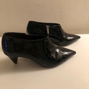 Black Kitten Heel